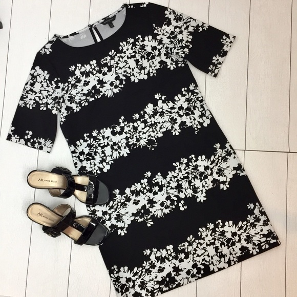 Banana Republic Black and white shift Dress white stripe floral print size 4 - Picture 3 of 9